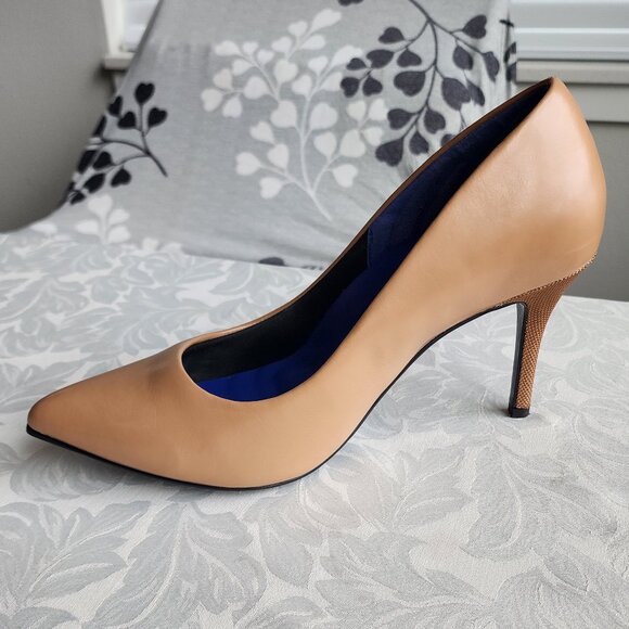 Antonia Saint Victoria High Heel 2.0, Classic Pump, Tan, size 9 C (Wide) - Picture 1 of 3